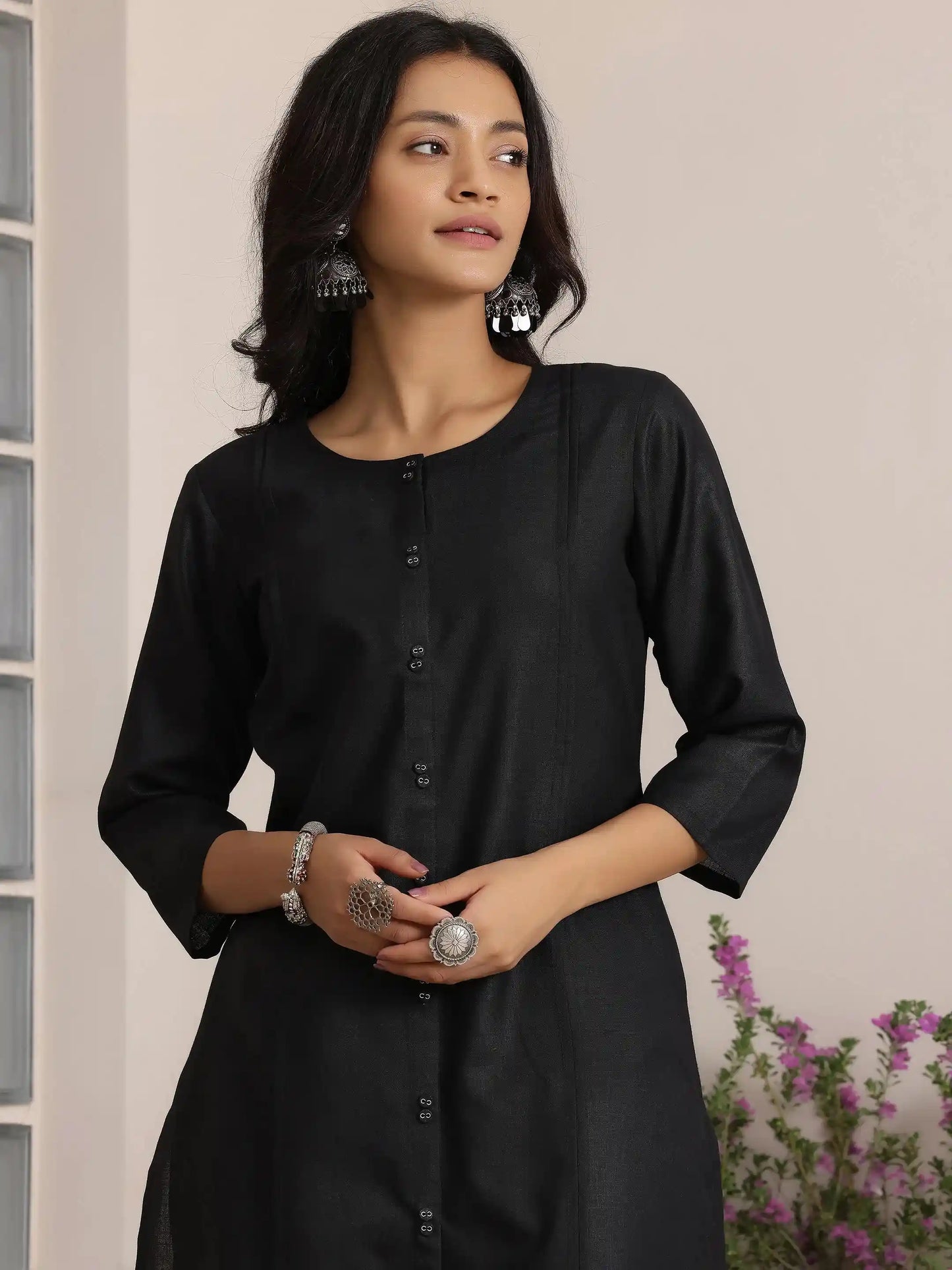 Black Solid Straight Kurta