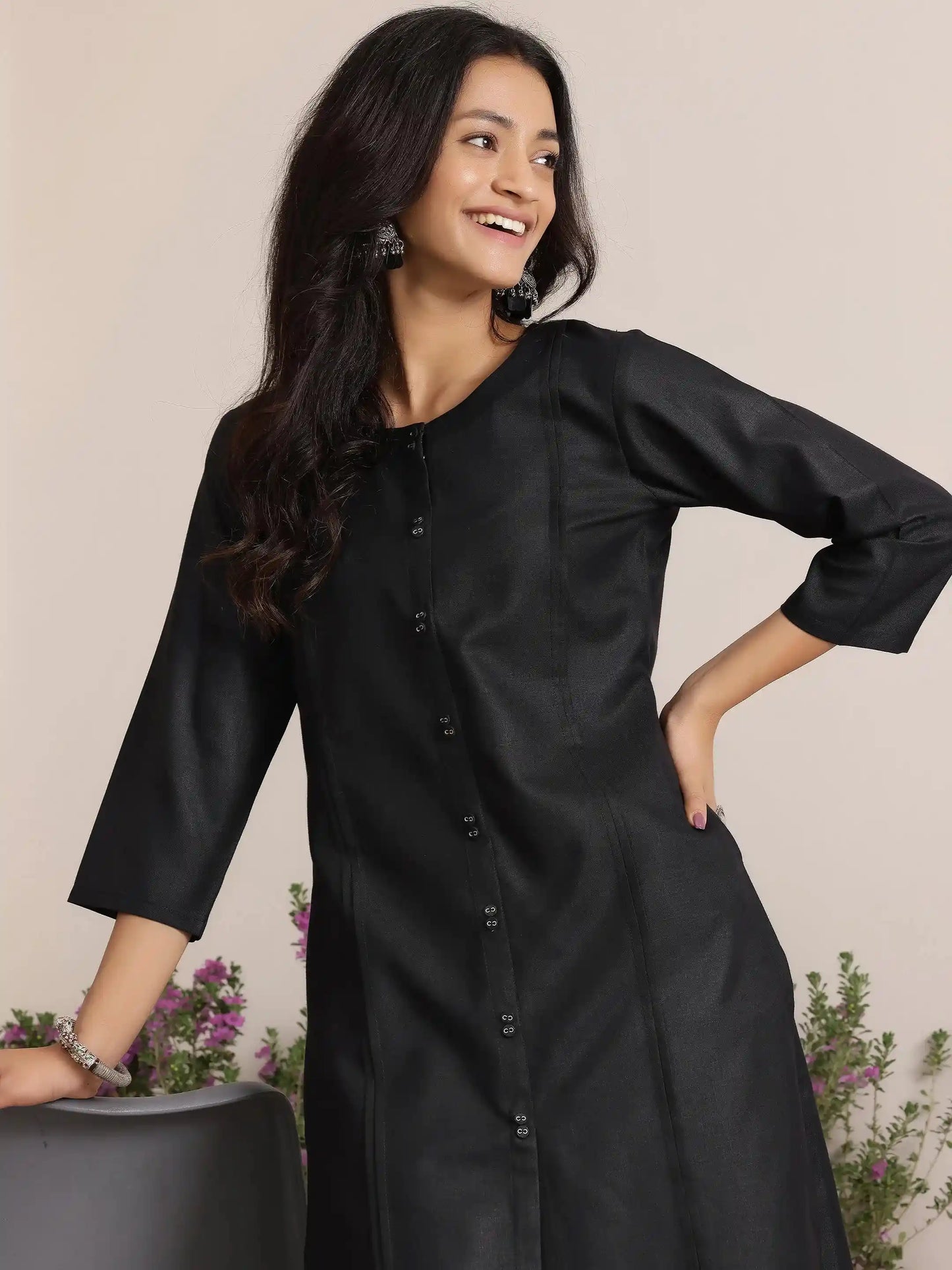 Black Solid Straight Kurta